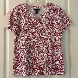 Karen Scott (s) red & white shirt sleeve shirt.